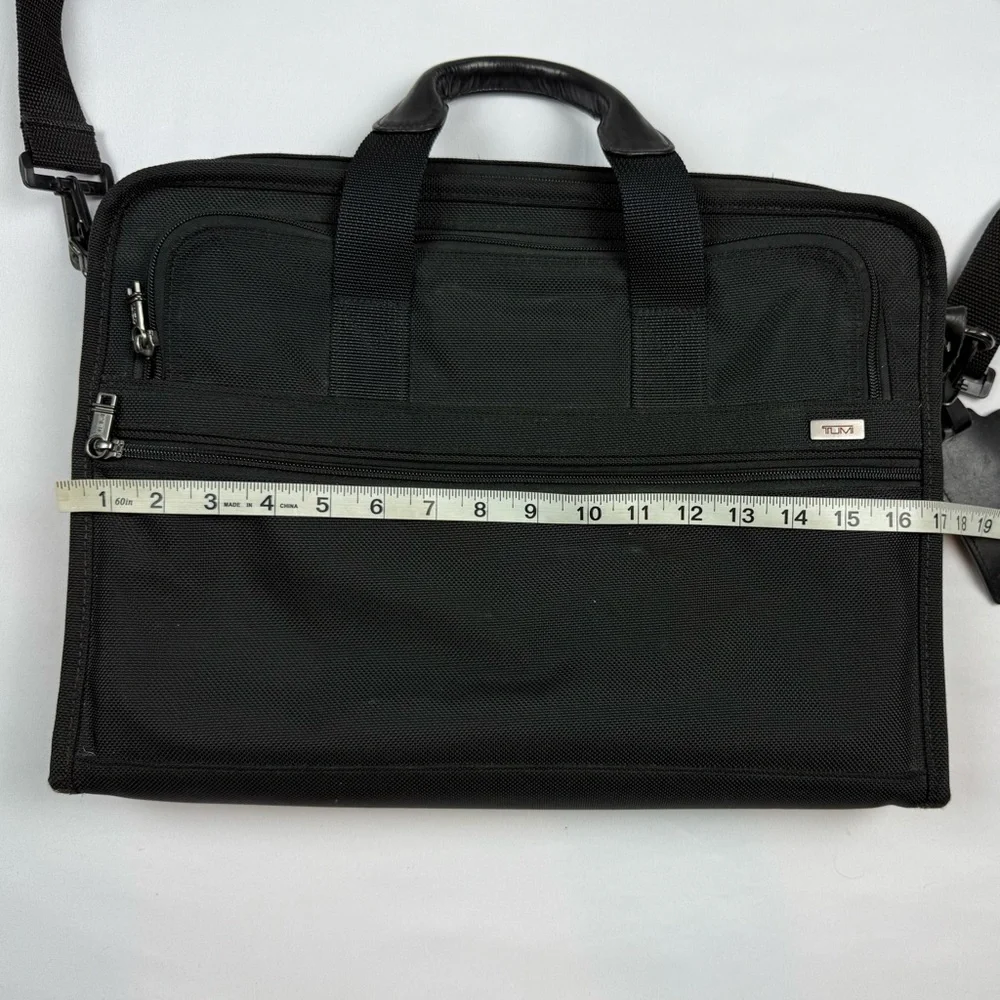 Tumi Business Travel Briefcase Shoulder Bag Black Nylon 2 Way Laptop Case